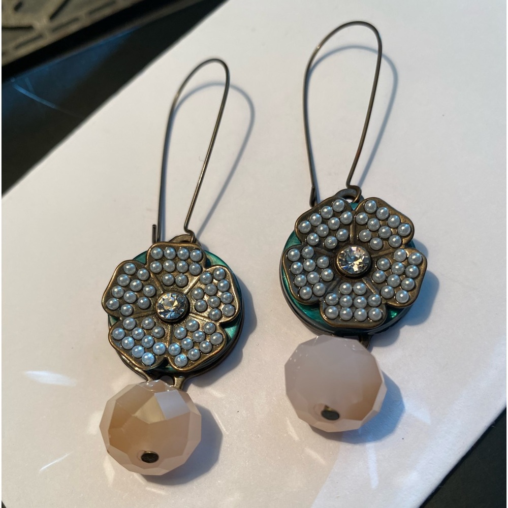 Plunder Pink Crystal Daisy Earrings
